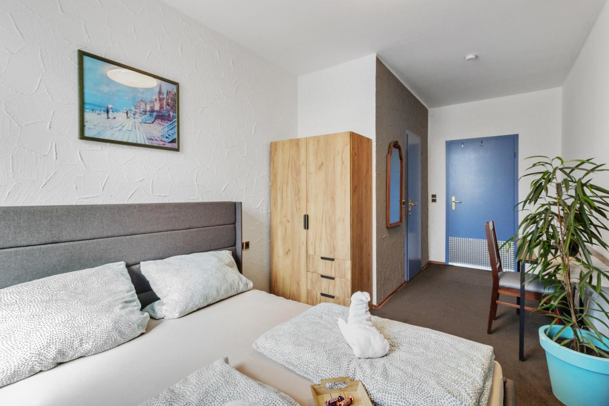 Family And Friends Hassloch Hotel Room photo